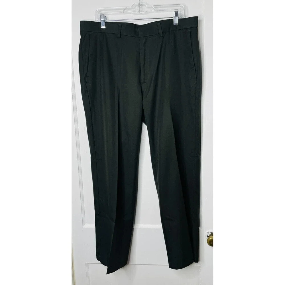 Haggar Mens Sz 37X29 Dress Pants Slacks Straight Leg Dark Brown Pleated